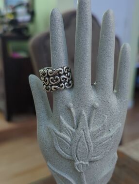 Silver Swirl Heart Ring Size 6.5